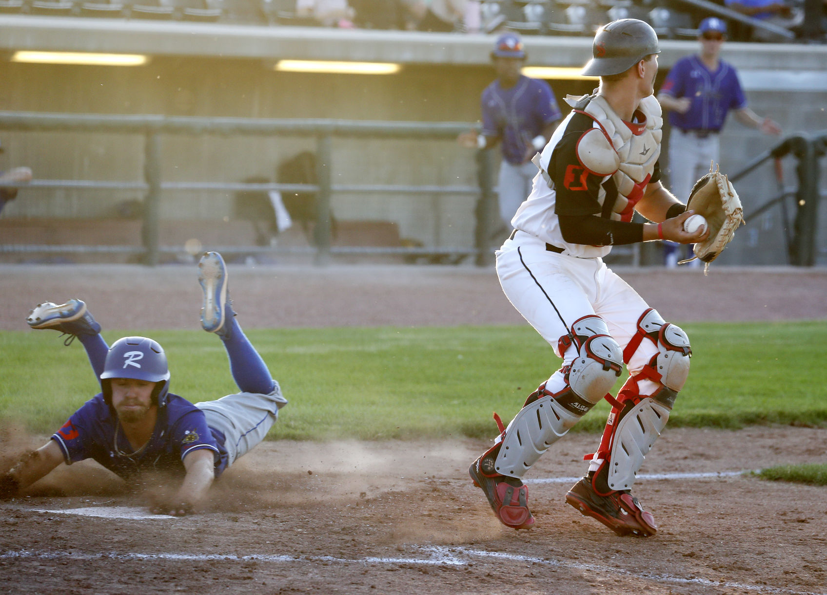 Scarlets vs. Royals